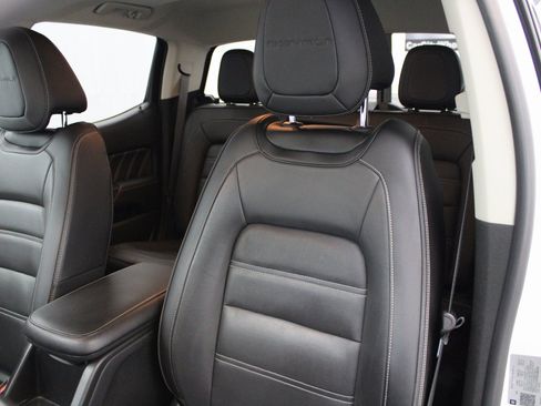 Used 2021 GMC Canyon Denali image 16