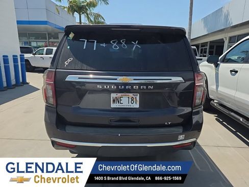 Used 2022 Chevrolet Suburban LT RWD image 5