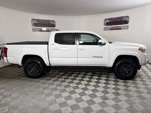 Used 2023 Toyota Tacoma SR5 w/ Technology Package AWD/4WD image 2