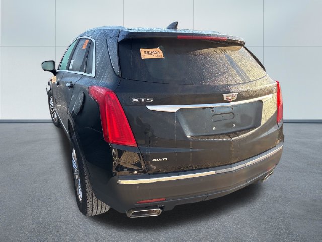 Used 2019 Cadillac XT5 AWD image 2