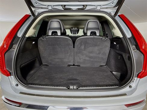 Certified 2024 Volvo XC90 B5 Core w/ Protection Package Premier image 27