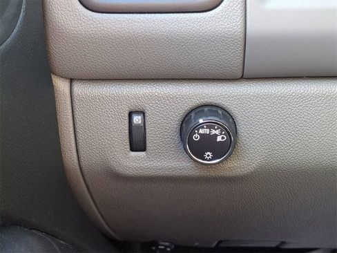 Used 2019 GMC Canyon 2WD Crew Cab w/ Convenience Package image 18