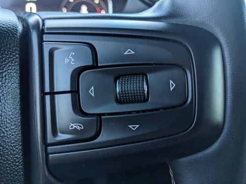 Used 2024 GMC Sierra 2500 AT4 image 28