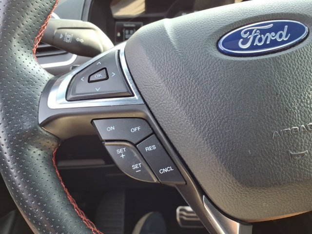 Used 2022 Ford Edge ST-Line w/ Class II Trailer Tow Package AWD/4WD image 31