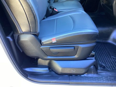 Used 2022 RAM 3500 Tradesman RWD image 34