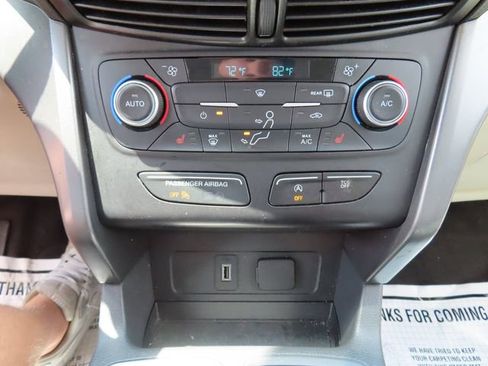 Used 2018 Ford Escape SE w/ SE Sync 3 Package FWD image 22