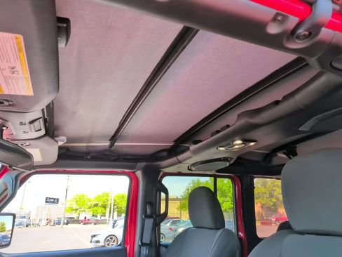 Used 2022 Jeep Wrangler Unlimited Sport AWD/4WD image 25