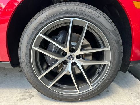 Used 2026 Porsche Macan AWD/4WD image 42