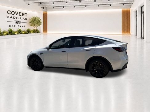 Used 2023 Tesla Model Y Long Range AWD/4WD image 9