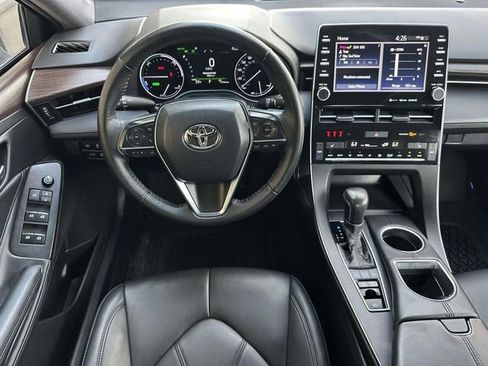 Used 2022 Toyota Avalon XLE image 16