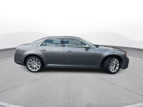 Used 2012 Chrysler 300 Limited w/ Luxury Group RWD image 5