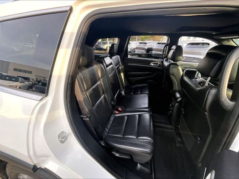 Used 2019 Jeep Grand Cherokee Limited image 16