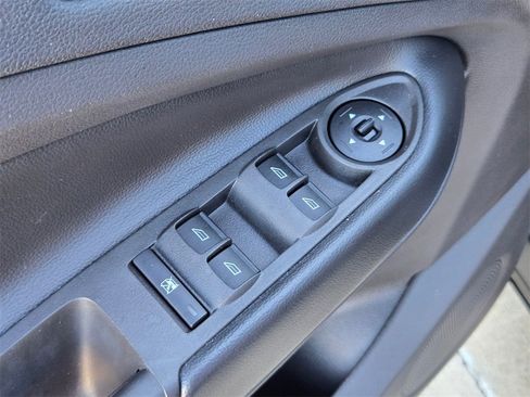 Used 2019 Ford Escape S image 12