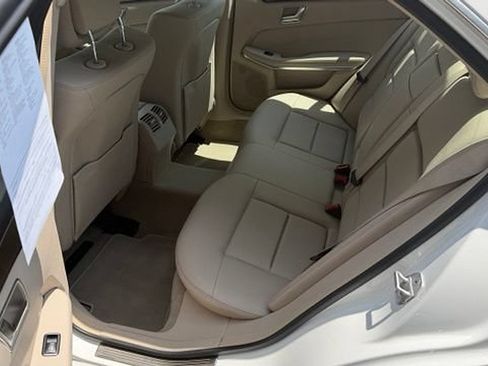 Used 2014 Mercedes-Benz E 350 4MATIC Sedan image 12