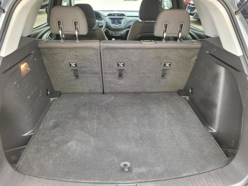 Used 2023 Chevrolet TrailBlazer LT FWD image 19