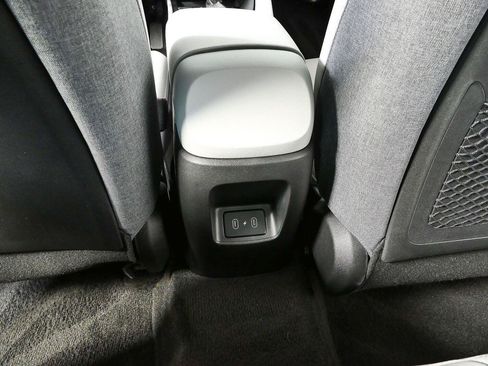 Used 2024 Hyundai Elantra Limited FWD image 21