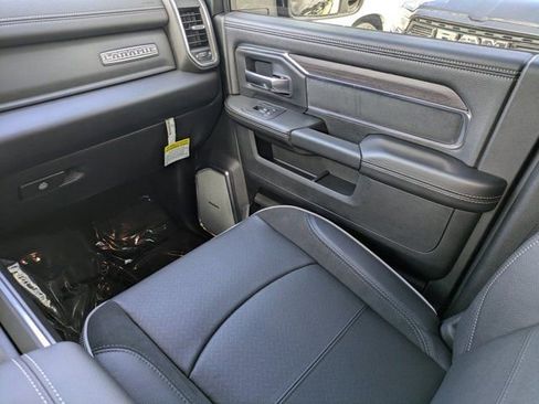 New 2026 RAM 2500 Laramie AWD/4WD image 15