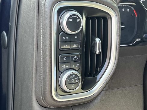 Used 2019 GMC Sierra 1500 SLT w/ SLT Premium Plus Package AWD/4WD image 28