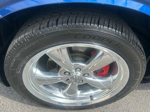 Used 2010 Dodge Challenger R/T RWD image 9