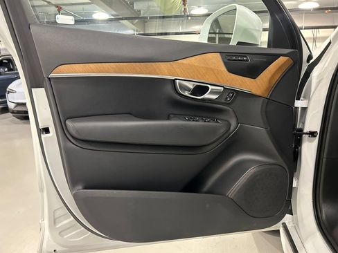 Used 2023 Volvo XC90 B6 Plus w/ Protection Package Premier AWD/4WD image 9