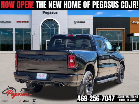 New 2026 RAM 1500 Express AWD/4WD image 5