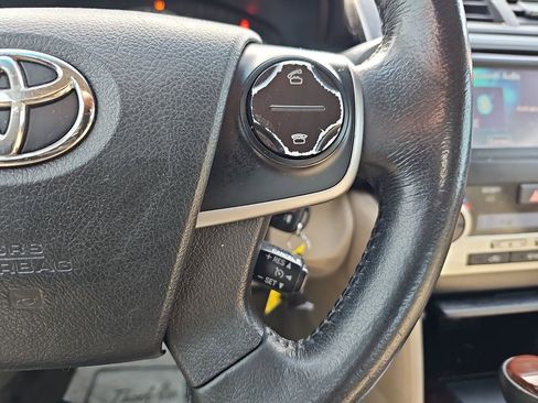 Used 2013 Toyota Camry XLE FWD image 22