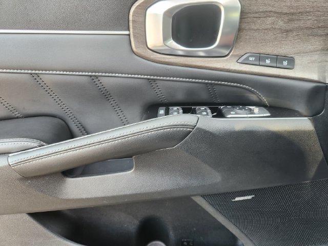 Used 2022 Kia Sorento SX Prestige AWD/4WD image 22