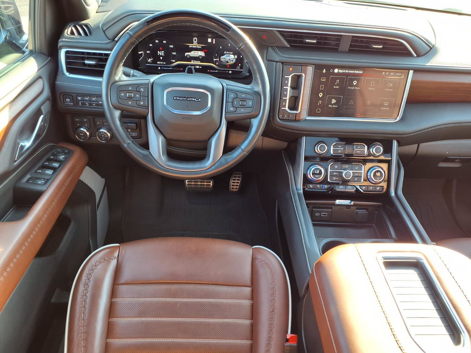 Used 2024 GMC Yukon Denali Ultimate AWD/4WD image 5