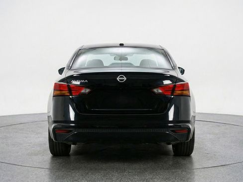 Used 2025 Nissan Altima 2.5 SV image 7