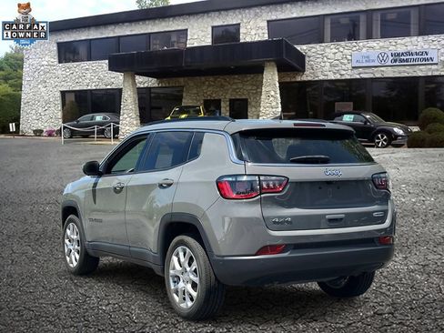 Used 2023 Jeep Compass Latitude w/ Sun and Sound Group AWD/4WD image 6
