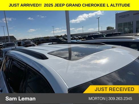 New 2025 Jeep Grand Cherokee L Altitude image 7