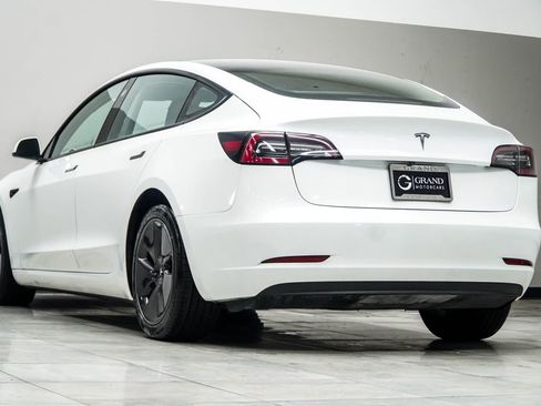 Used 2023 Tesla Model 3 Standard Range RWD image 11