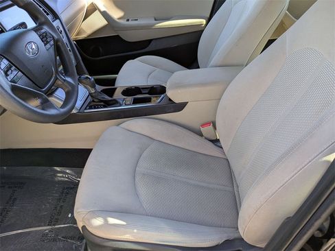 Used 2016 Hyundai Sonata SE w/ Cargo Package image 12