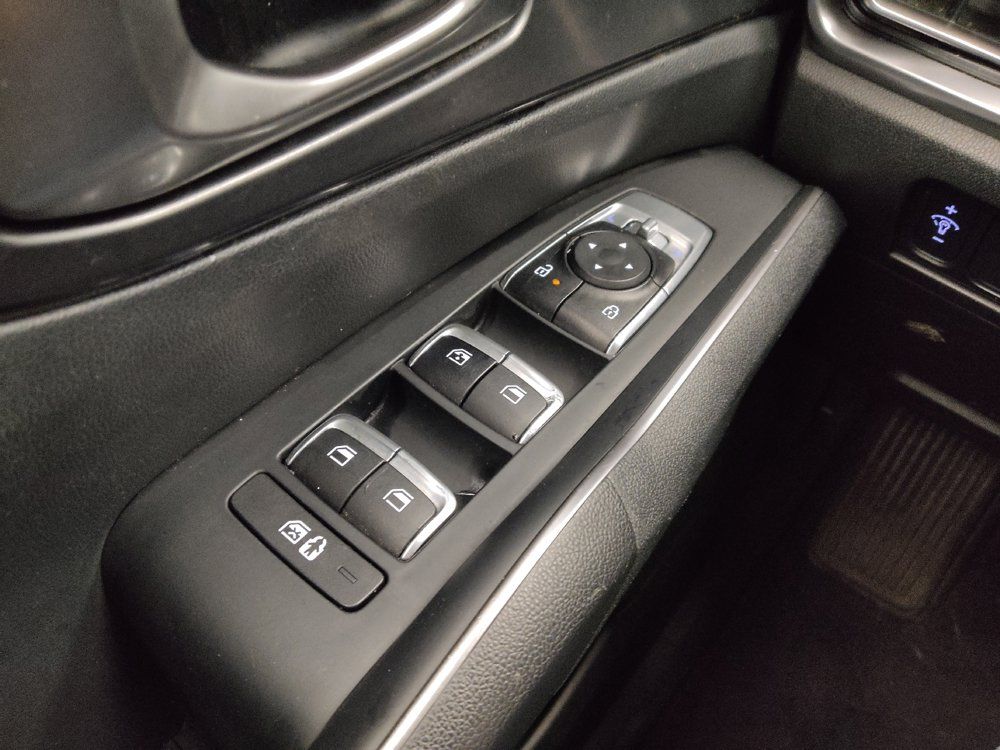 Used 2024 Kia Sorento S FWD image 27