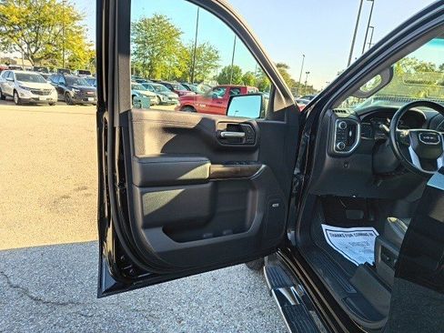 Used 2019 GMC Sierra 1500 SLT w/ SLT Premium Plus Package image 11