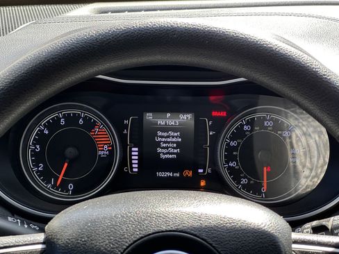 Used 2019 Jeep Cherokee Latitude w/ Popular Appearance Group FWD image 15