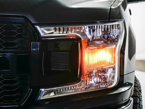 Used 2019 Ford F150 XLT w/ Equipment Group 302A Luxury image 4