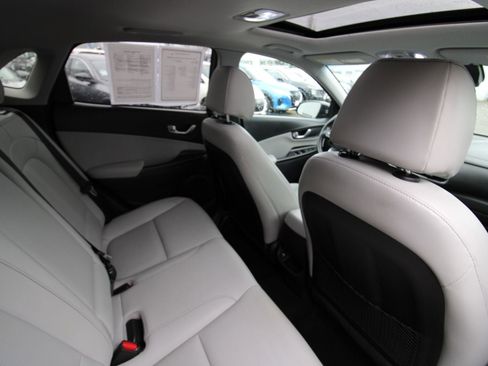 Used 2023 Hyundai Kona Limited image 22