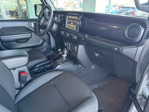 Used 2023 Jeep Wrangler Altitude image 26