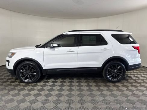 Certified 2019 Ford Explorer XLT w/ Equipment Group 202A AWD/4WD image 7