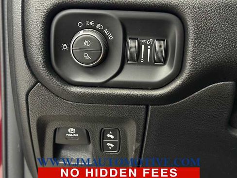 Used 2022 RAM 1500 Laramie AWD/4WD image 38