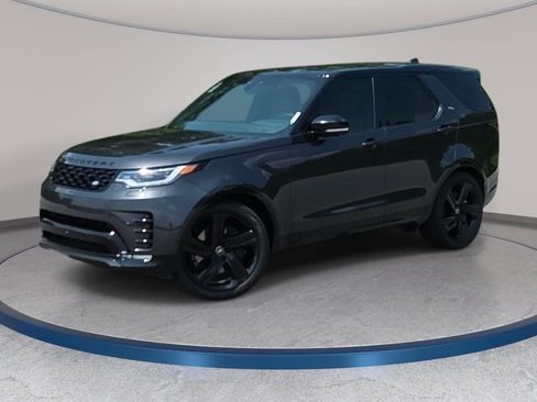 Certified 2025 Land Rover Discovery Dynamic SE AWD/4WD image 1