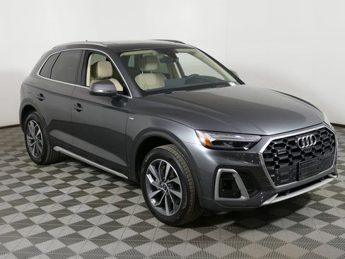 Used 2023 Audi Q5 2.0T Prestige w/ Prestige Package image 1