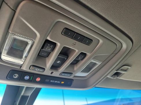 Used 2020 Chevrolet Silverado 2500 LTZ w/ LTZ Texas Edition image 26