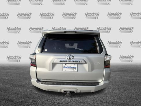 Used 2020 Toyota 4Runner SR5 Premium w/ Moonroof Package AWD/4WD image 8