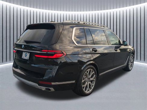 Certified 2023 BMW X7 xDrive40i w/ Premium Package image 5