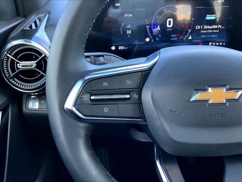 Used 2026 Chevrolet Equinox LT FWD image 21