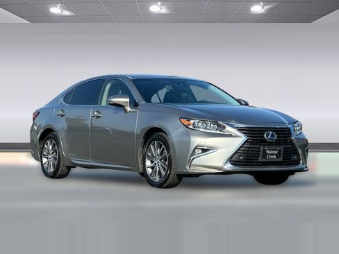 Used 2016 Lexus ES 300h image 6