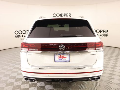 Used 2024 Volkswagen Atlas SEL Premium R-Line image 23