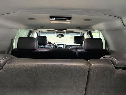Used 2020 GMC Yukon XL SLT w/ Open Road Package AWD/4WD image 38
